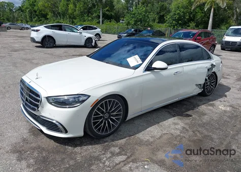 2023 Mercedes-Benz S 580 4Matic z USA, uszkodzony, nr VIN W1K6G7GB4PA215042